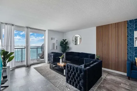 1200 Brickell Bay Drive Miami FL 33131