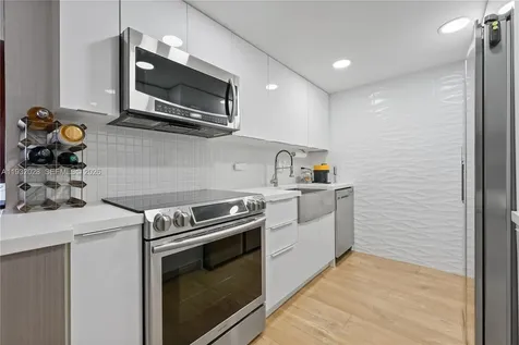 20505 E Country Club Drive Aventura FL 33180