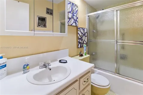 450 Paradise Isle Boulevard Hallandale Beach FL 33009