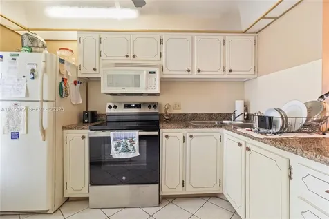 450 Paradise Isle Boulevard Hallandale Beach FL 33009