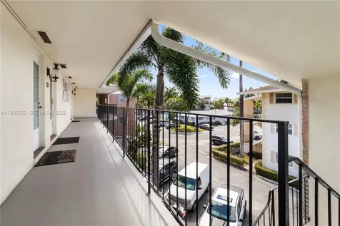450 Paradise Isle Boulevard Hallandale Beach FL 33009