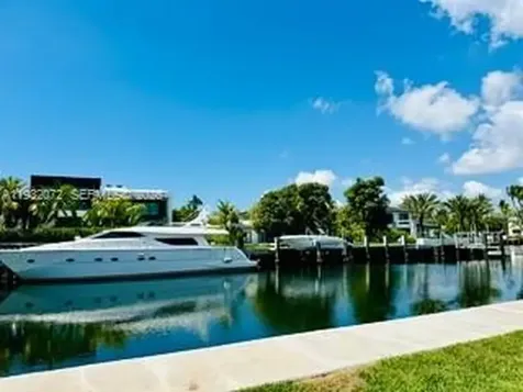 450 Paradise Isle Boulevard Hallandale Beach FL 33009