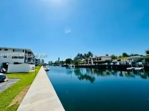 450 Paradise Isle Boulevard Hallandale Beach FL 33009