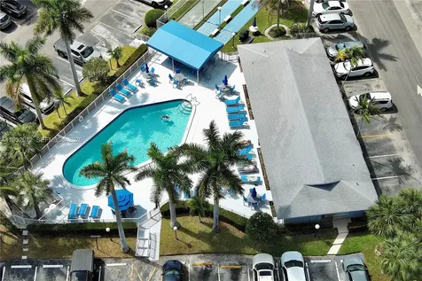 450 Paradise Isle Boulevard Hallandale Beach FL 33009