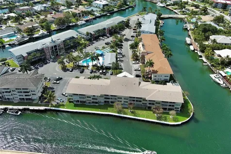 450 Paradise Isle Boulevard Hallandale Beach FL 33009