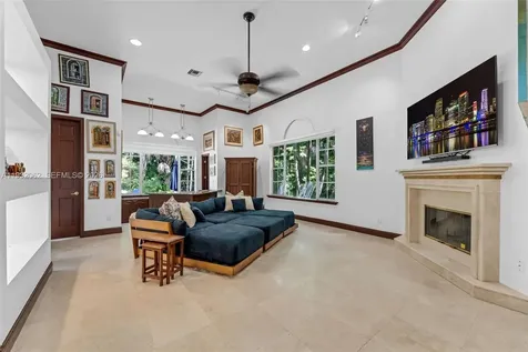 11825 S Mitchell Manor Circle Pinecrest FL 33156