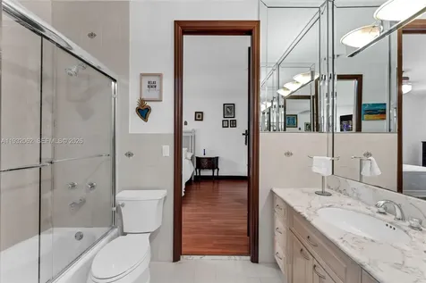 11825 S Mitchell Manor Circle Pinecrest FL 33156