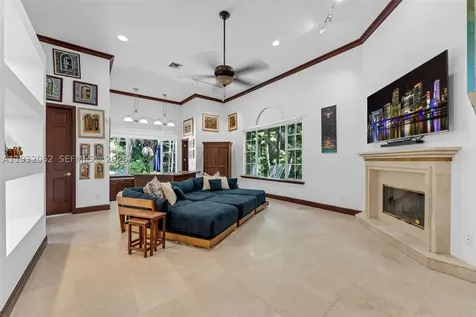 11825 S Mitchell Manor Circle Pinecrest FL 33156