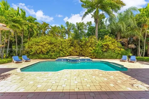 11825 S Mitchell Manor Circle Pinecrest FL 33156