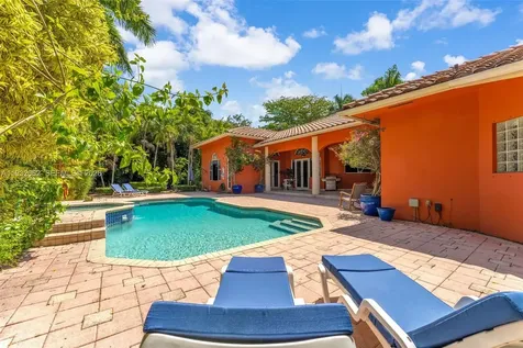 11825 S Mitchell Manor Circle Pinecrest FL 33156