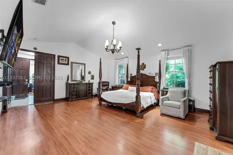 11825 S Mitchell Manor Circle Pinecrest FL 33156