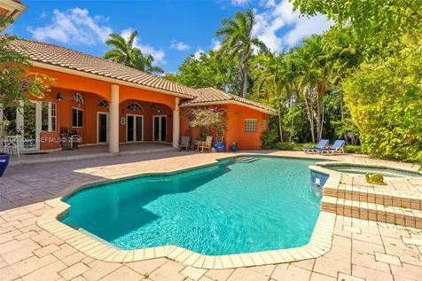 11825 S Mitchell Manor Circle Pinecrest FL 33156