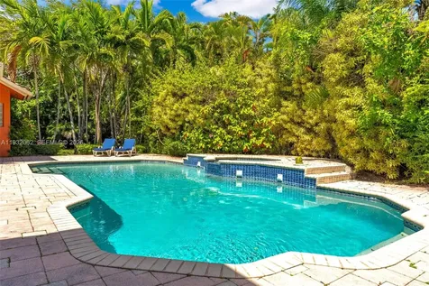 11825 S Mitchell Manor Circle Pinecrest FL 33156