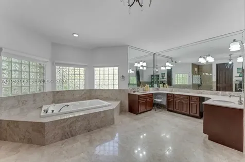 11825 S Mitchell Manor Circle Pinecrest FL 33156