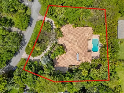 11825 S Mitchell Manor Circle Pinecrest FL 33156