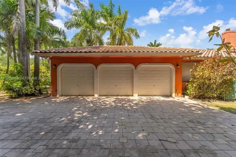 11825 S Mitchell Manor Circle Pinecrest FL 33156