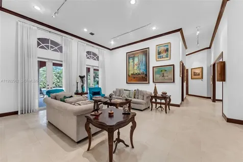 11825 S Mitchell Manor Circle Pinecrest FL 33156