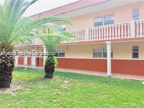 2750 Pierce Street Hollywood FL 33020