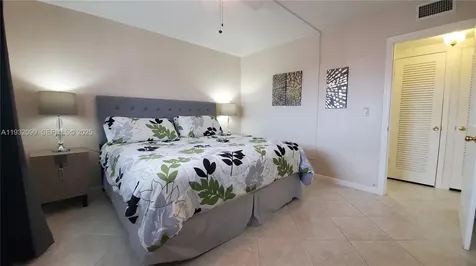470 Paradise Isle Boulevard Hallandale Beach FL 33009