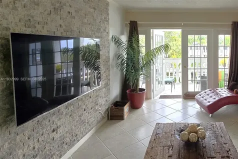 470 Paradise Isle Boulevard Hallandale Beach FL 33009