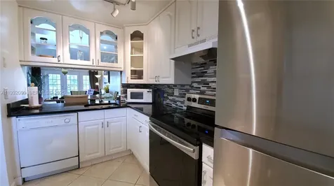 470 Paradise Isle Boulevard Hallandale Beach FL 33009