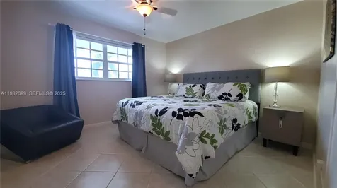 470 Paradise Isle Boulevard Hallandale Beach FL 33009