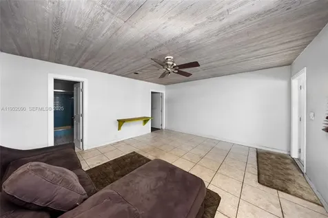 3560 NW 10th Avenue Oakland Park FL 33309