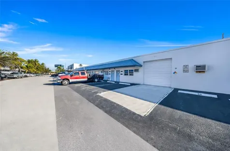 3560 NW 10th Avenue Oakland Park FL 33309
