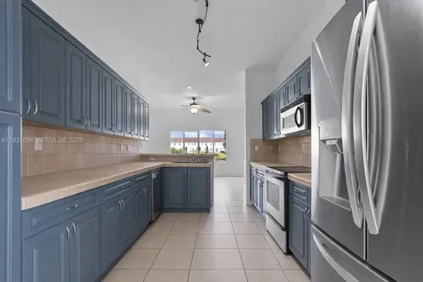 2467 SE 19th Street Homestead FL 33035