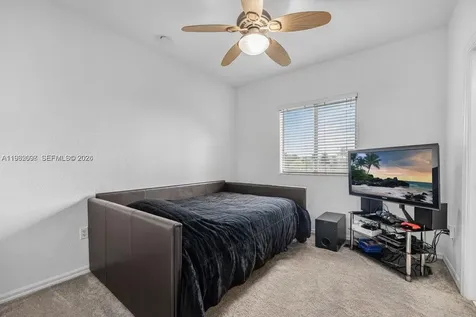 2467 SE 19th Street Homestead FL 33035