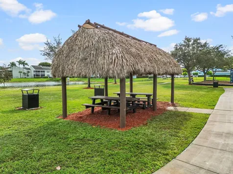 2467 SE 19th Street Homestead FL 33035