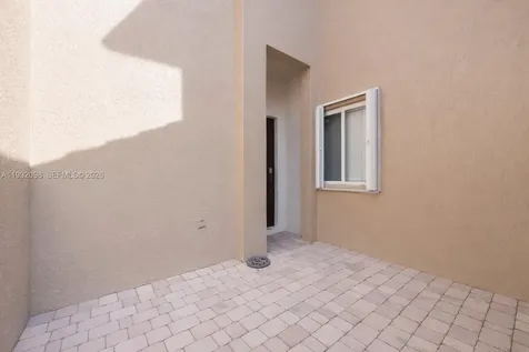2467 SE 19th Street Homestead FL 33035