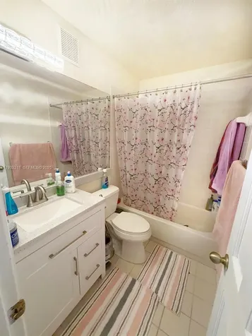 10877 NW 8th Street Pembroke Pines FL 33026