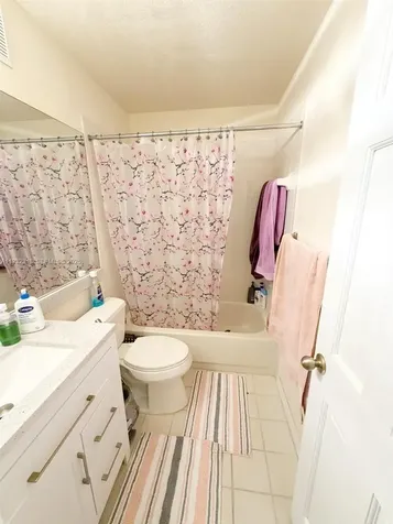 10877 NW 8th Street Pembroke Pines FL 33026