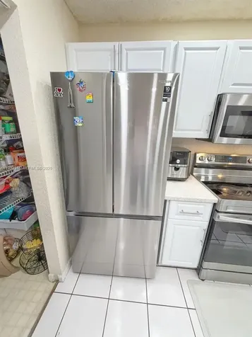 10877 NW 8th Street Pembroke Pines FL 33026