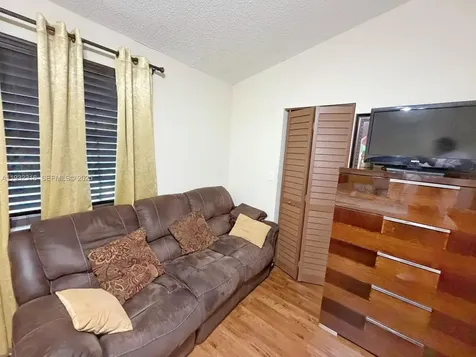 10877 NW 8th Street Pembroke Pines FL 33026