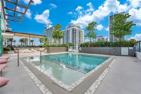 11 NE 6 Street Miami FL 33132