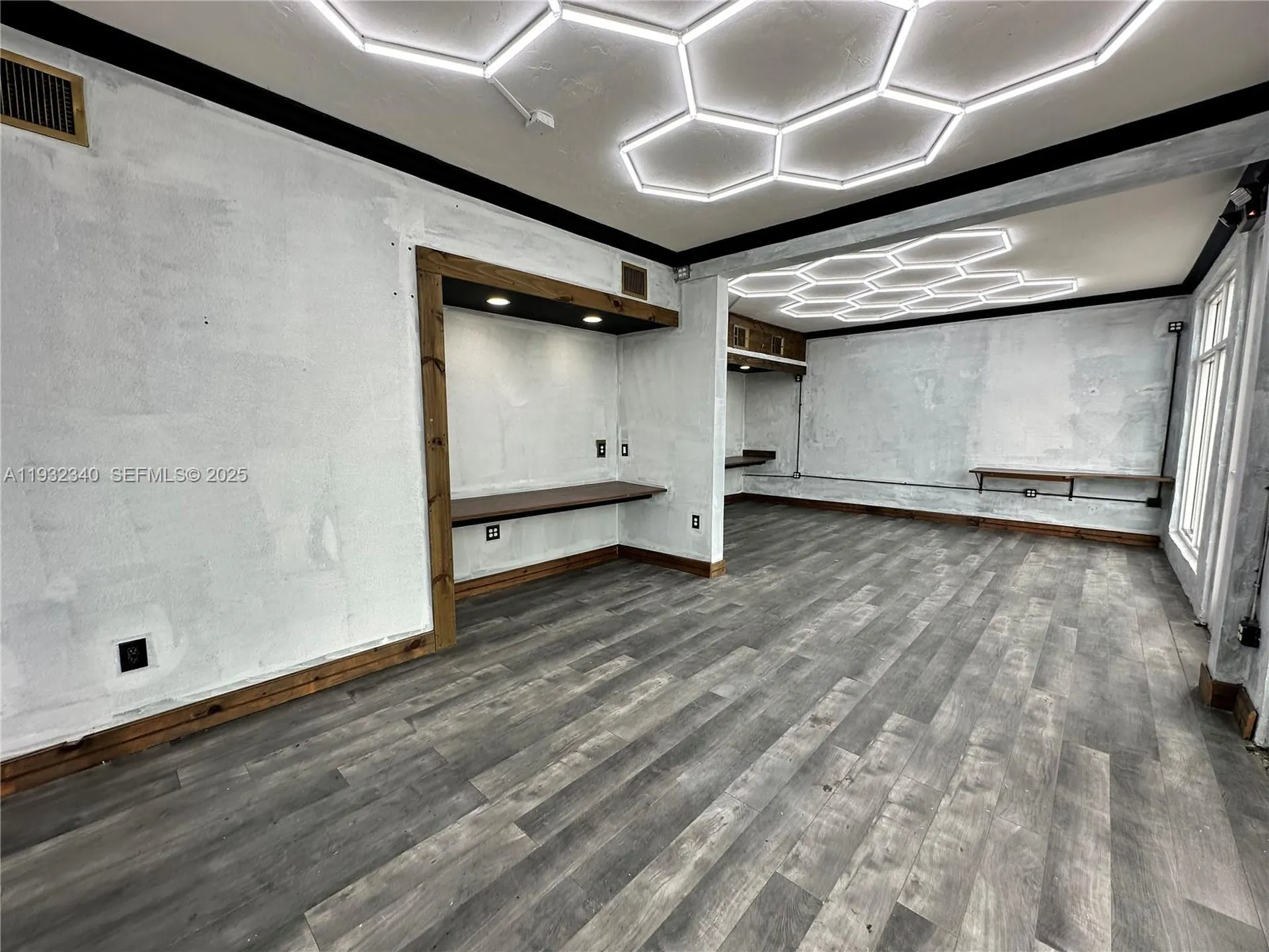 111 S 21 Avenue Hollywood FL 33020