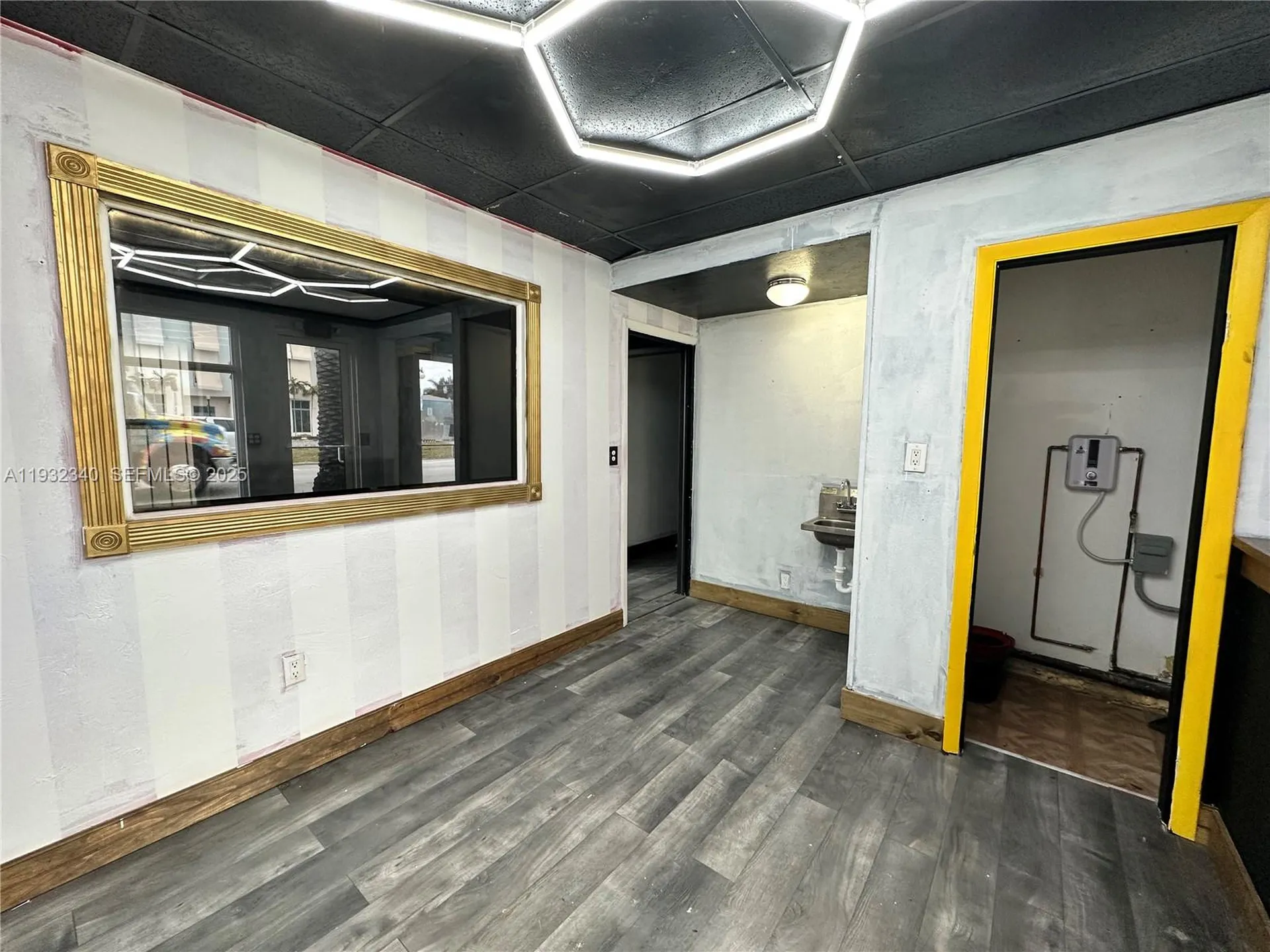 111 S 21 Avenue Hollywood FL 33020