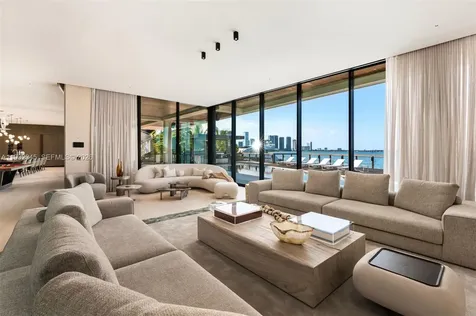 1413 N Venetian Way Miami FL 33139