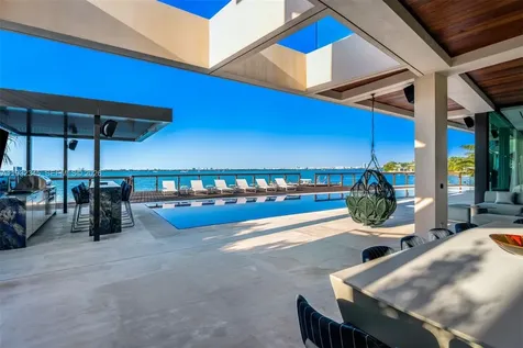 1413 N Venetian Way Miami FL 33139