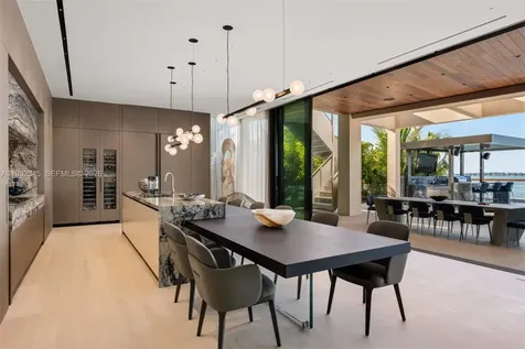 1413 N Venetian Way Miami FL 33139