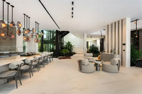 1413 N Venetian Way Miami FL 33139