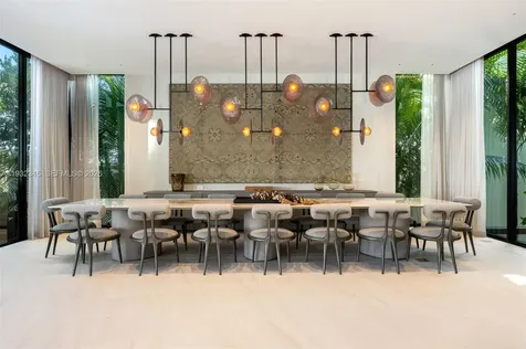 1413 N Venetian Way Miami FL 33139