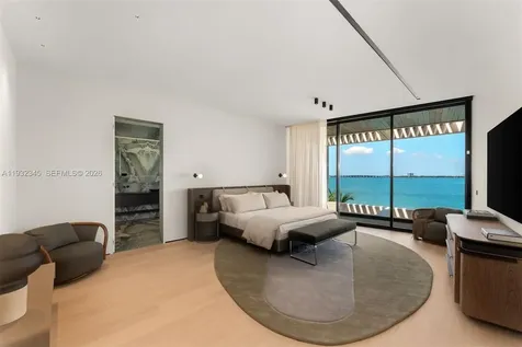 1413 N Venetian Way Miami FL 33139