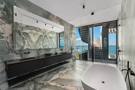 1413 N Venetian Way Miami FL 33139
