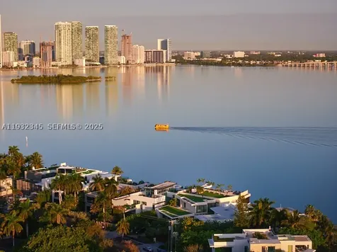 1413 N Venetian Way Miami FL 33139