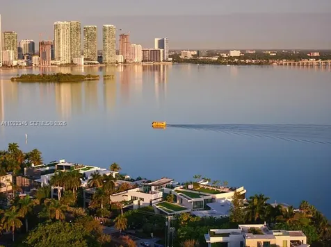 1413 N Venetian Way Miami FL 33139