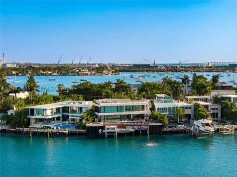 1413 N Venetian Way Miami FL 33139