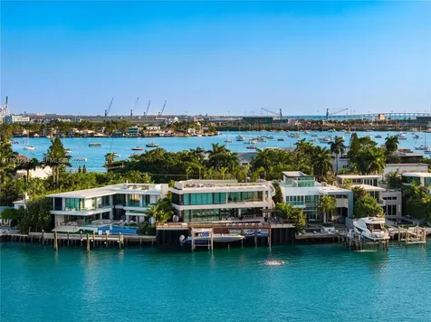 1413 N Venetian Way Miami FL 33139